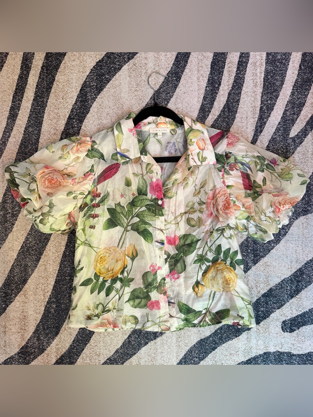 LUCKY & COCO Sheer Floral Blouse Large NWOT